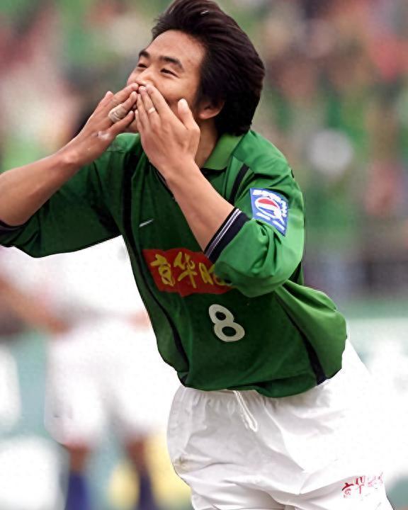 开云网页-曾是国安夺冠功臣，娶乒乓球选手为妻，31岁退役，如今身份不一般